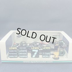 画像1: セカンドハンド品●SPARK1/43 MERCEDES-AMG W11 WORLD DRIVERS CHAMPION 2020 WINNER TURKISH GP (L.ハミルトン）#44