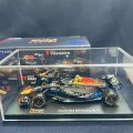 新品正規入荷品●burago1/43 RED BULL RB19 US GP 2023(S.ペレス）#11※アクリルケース＆ドライバーフィギュア付