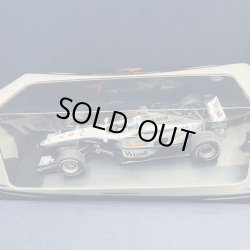 画像1: セカンドハンド品●PMA 1/18 チーム別注品 McLAREN MERCEDES MP4-16 (M.ハッキネン）2001 #3 ※純正たばこ仕様※