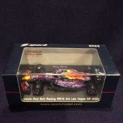 画像1: 新品正規入荷品●SPARK1/64 RED BULL HONDA RB19 LAS VEGAS GP 2023 (S.ペレス）