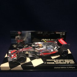 画像1: セカンドハンド品●PMA1/43 VODAFONE McLAREN MERCEDES MP4-22 1st PODIUM AUSTRALIAN GP 2007 (L.ハミルトン）#2