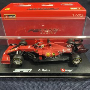 画像: 新品正規入荷品●burago1/43 FERRARI SF21 (C.サインツ）2021 #55ドライバーフィギュア付