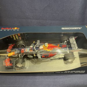 画像: 新品正規荷品●PMA1/18 RED BULL HONDA RB16B WINNER ABU DHABI GP 2021 (M.フェルスタッペン） #33