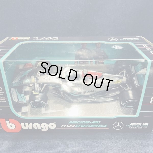 画像1: 新品正規入荷品●burago1/43 MERCEDES AMG W13 2022(L.ハミルトン）#44