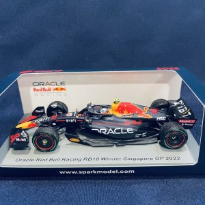 画像: 新品正規荷品●SPARK1/43 RED BULL RB18 WINNER SINGAPORE GP 2022 (S.ペレス）