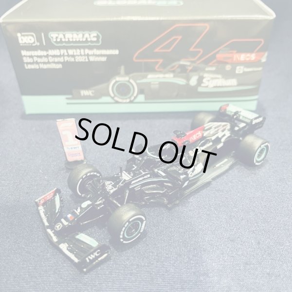 画像1: 新品正規入荷品●TARMAC WORKS 1/64 MERCEDES AMG W12 WINNER BRAZILIAN GP 2021 (L.ハミルトン）#44