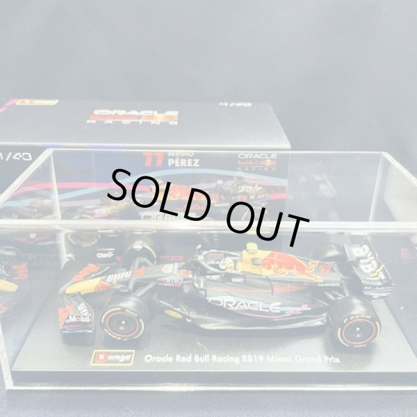 画像1: 新品正規入荷品●burago1/43 RED BULL RB19 MIAMI GP2023(S.ペレス）#11※アクリルケース＆ドライバーフィギュア付