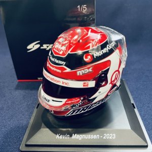 画像: 新品正規入荷品●SPARK1/5 HAAS F1 2023 K.マグヌッセン ミニヘルメット