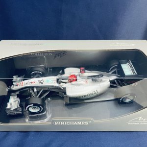 画像: セカンドハンド品●PMA1/18 MERCEDES　MGP W01 （M.シューマッハ）2010 #3