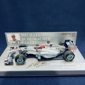 画像: セカンドハンド品●PMA1/43 MERCEDES PETRONAS W02 (M.シューマッハ）2011 #7