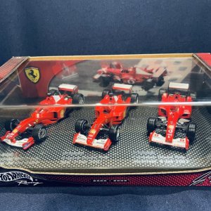 画像: セカンドハンド品●マテル1/43 FERRARI F1-2000＆F2001＆F2002 3台セット(M.シューマッハ）