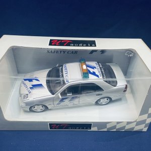 画像: セカンドハンド品●UTモデル1/18 MERCEDES BENZ F1 SAFETY CAR AUSTRALIAN GP 1997