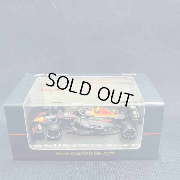 画像1: セカンドハンド品●SPARK 1/64 RED BULL RB19 WINNER BAHRAIN GP (M.フェルスタッペン）2023 #1