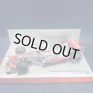 画像: セカンドハンド品●チーム別注品●PMA1/43 VODAFONE McLAREN MERCEDES MP4-22 (L.ハミルトン) #22