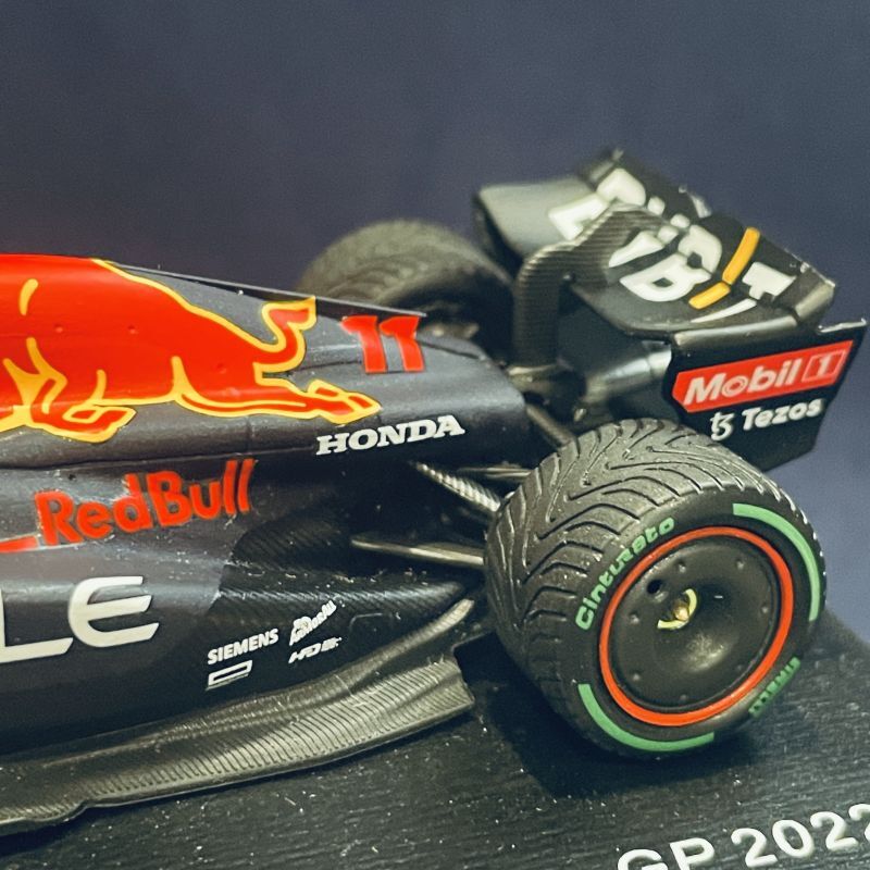 画像: セカンドハンド品●未開封品●鈴鹿サーキット特注●SPARK 1/43 RED BULL RB18 JAPANESE GP 2022 (S.ペレス）#11