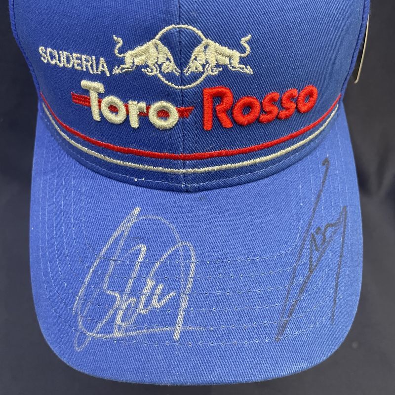 画像: ●特価品●TORO ROSSO D.クビアト＆P.ガスリー直筆サイン入り 新品タグ付きマーチャンダイズキャップ