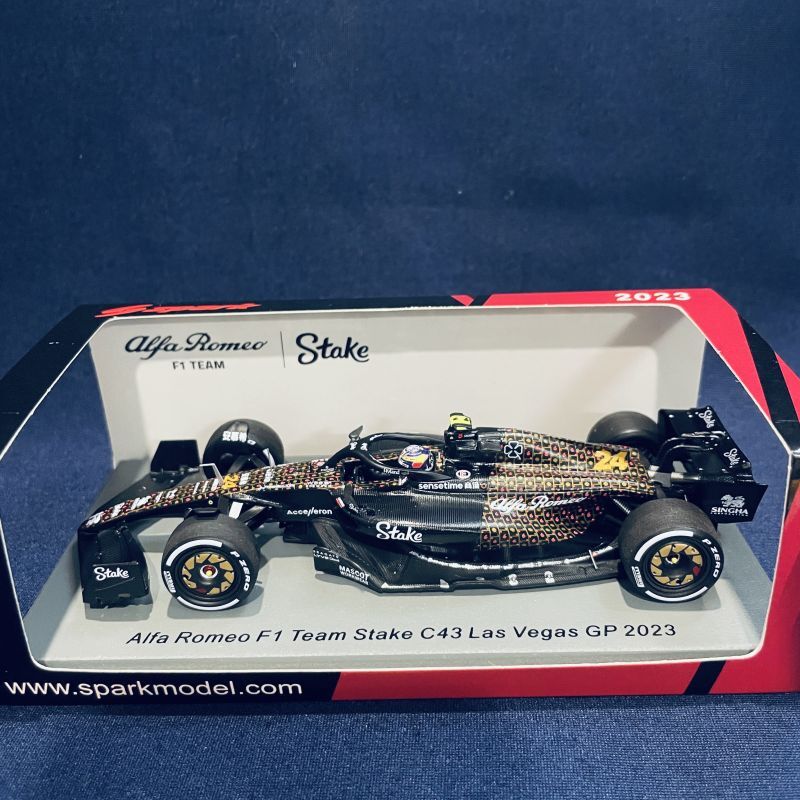 画像1: 新品正規入荷品●SPARK1/43 ALFA ROMEO STEAKE C43 LAS VEGAS GP 2023 周冠宇（ジョウ・グアンユー）#24