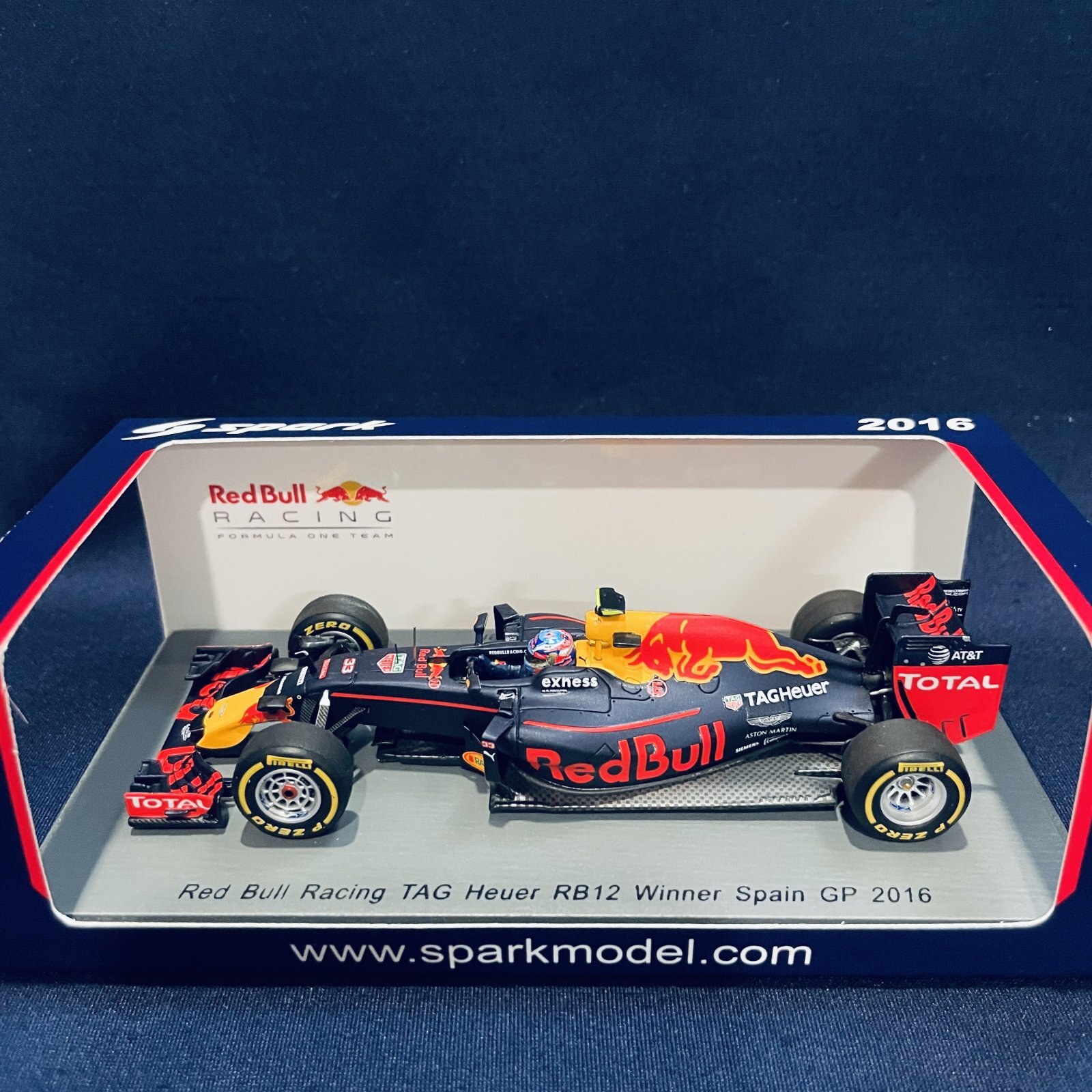 画像1: セカンドハンド品●SPARK 1/43 RED BULL TAG HEUER RB12  F1 1st WIN SPAIN GP 216 (M.フェルスタッペン）#33