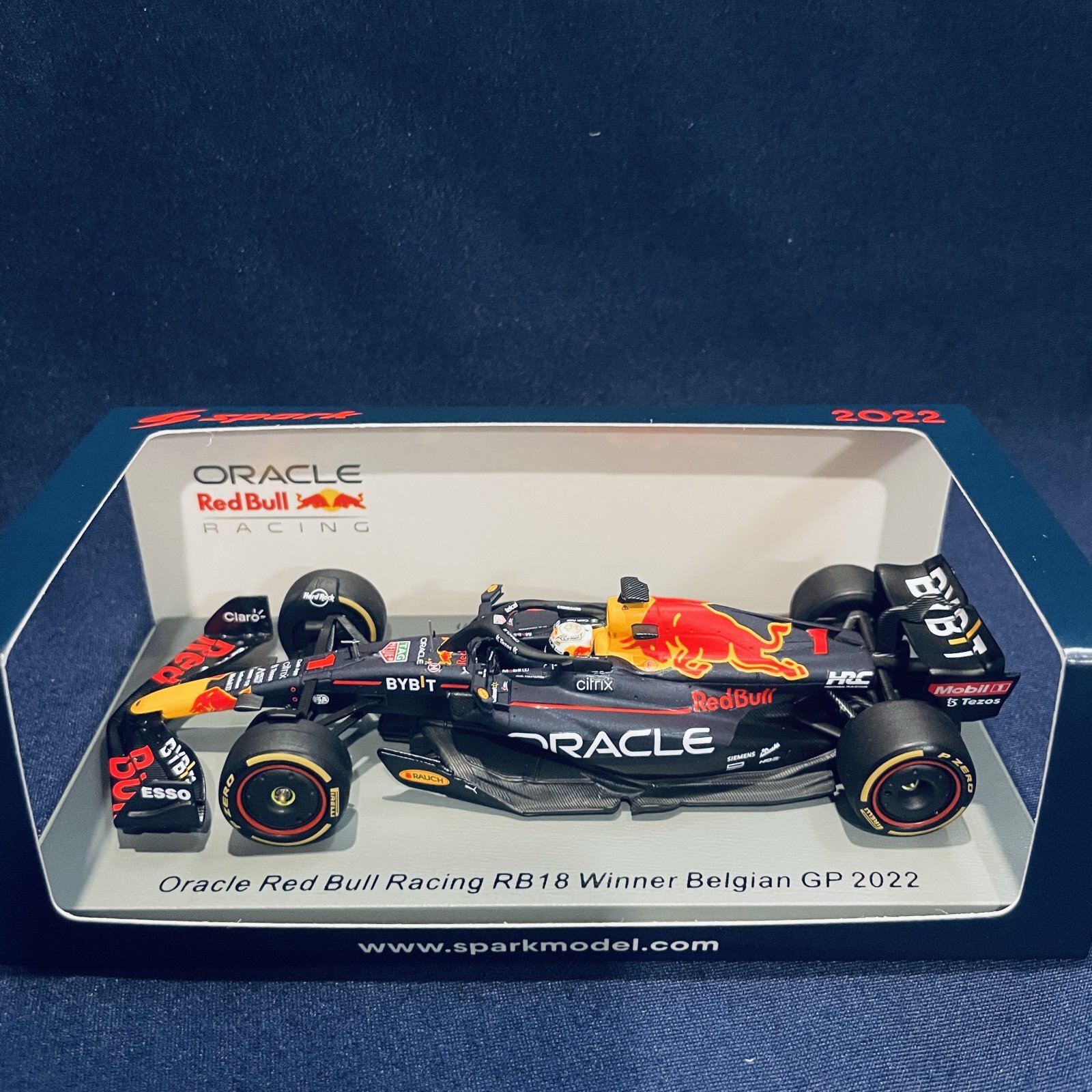 画像1: セカンドハンド品●SPARK 1/43 RED BULL HONDA RB18 WINNER BELGIAN GP 2022 (M.フェルスタッペン）#1