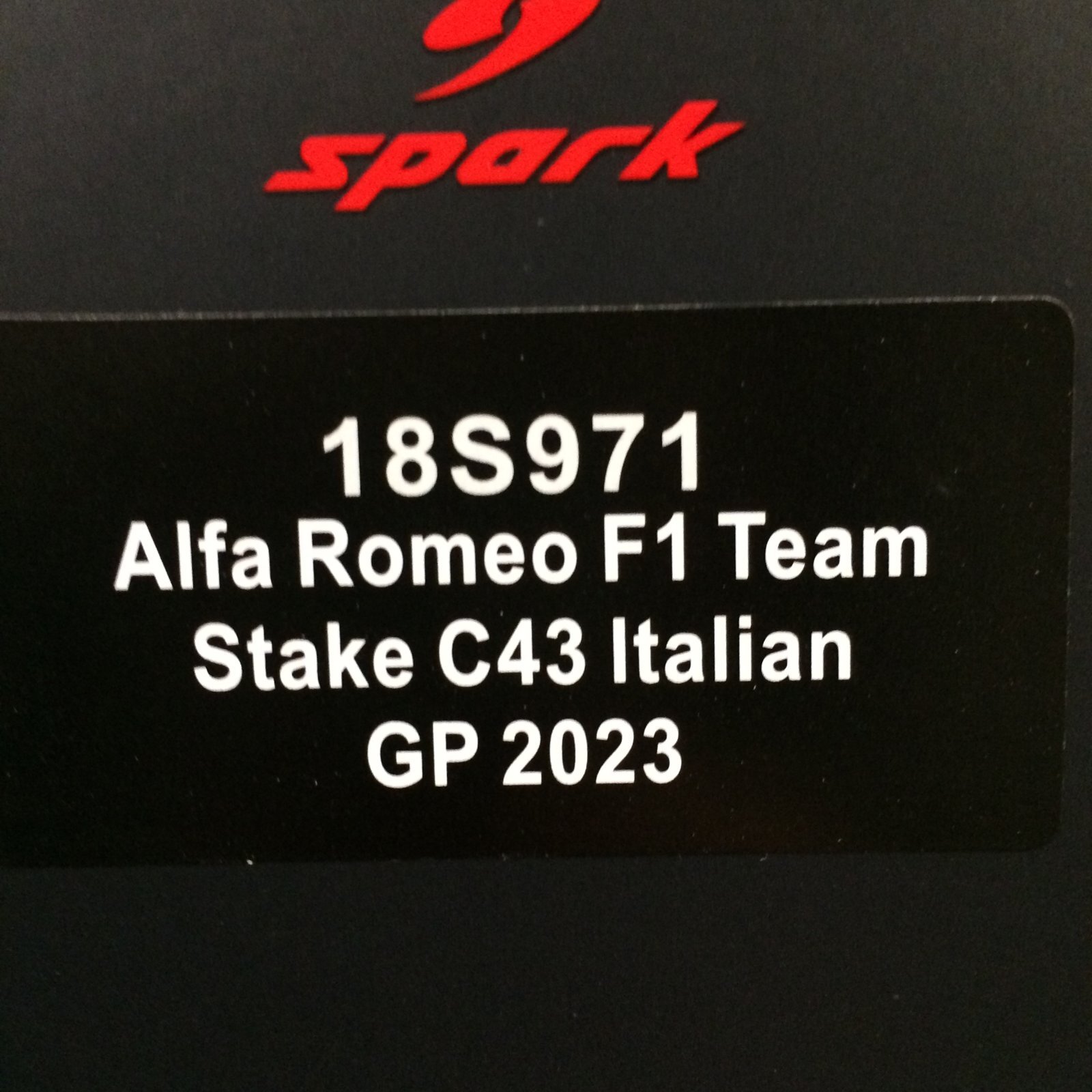 画像: 新品正規入荷品●SPARK1/18 ALFA ROMEO STAKE C43 ITALIAN GP 2023 周冠宇（ジョウ・グアンユー）#24