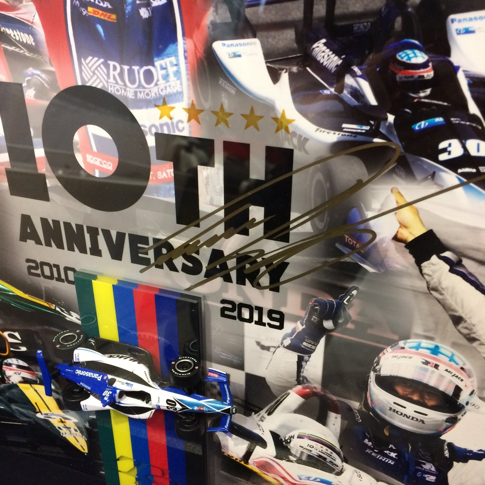 画像: 未展示品●ユーロスポーツ●佐藤琢磨　INDY参戦10周年記念 直筆サイン入り額装品