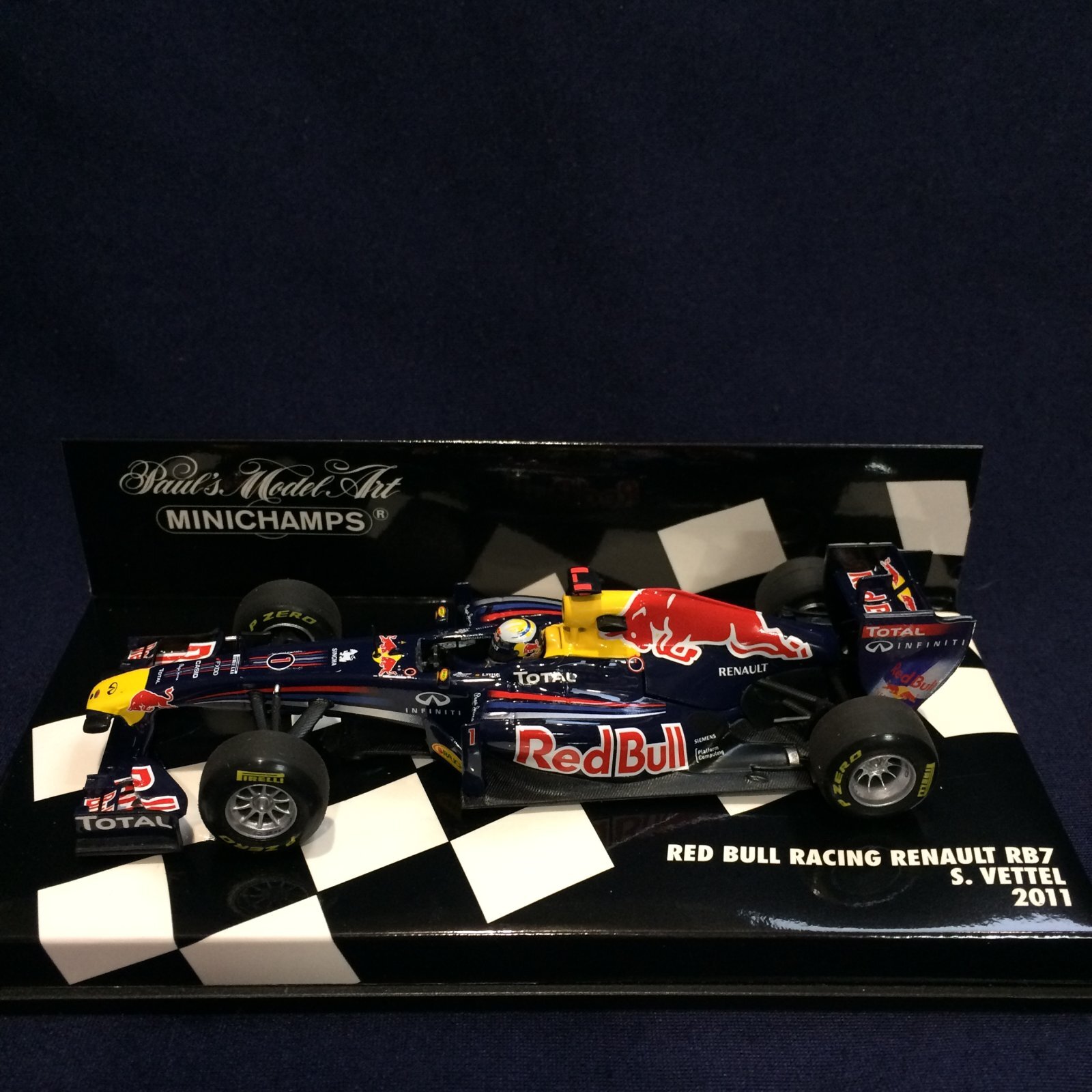 画像1: セカンドハンド品●PMA 1/43 RED BULL RENAULT RB7 (S.ベッテル）2011 #1