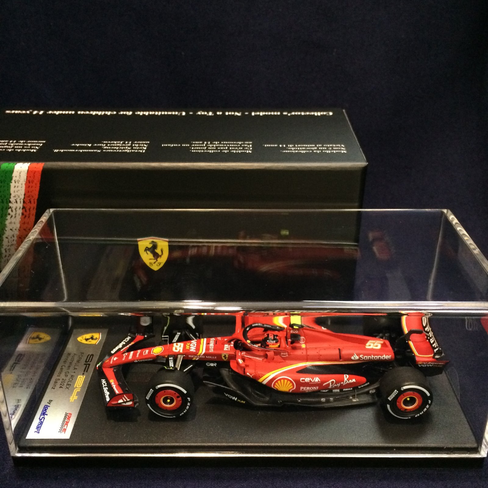 画像1: 新品正規入荷品●LOOKSMART1/43 FERRARI SF-24 WINNER AUSTRARIAN GP 2024 (C.サインツ）#55