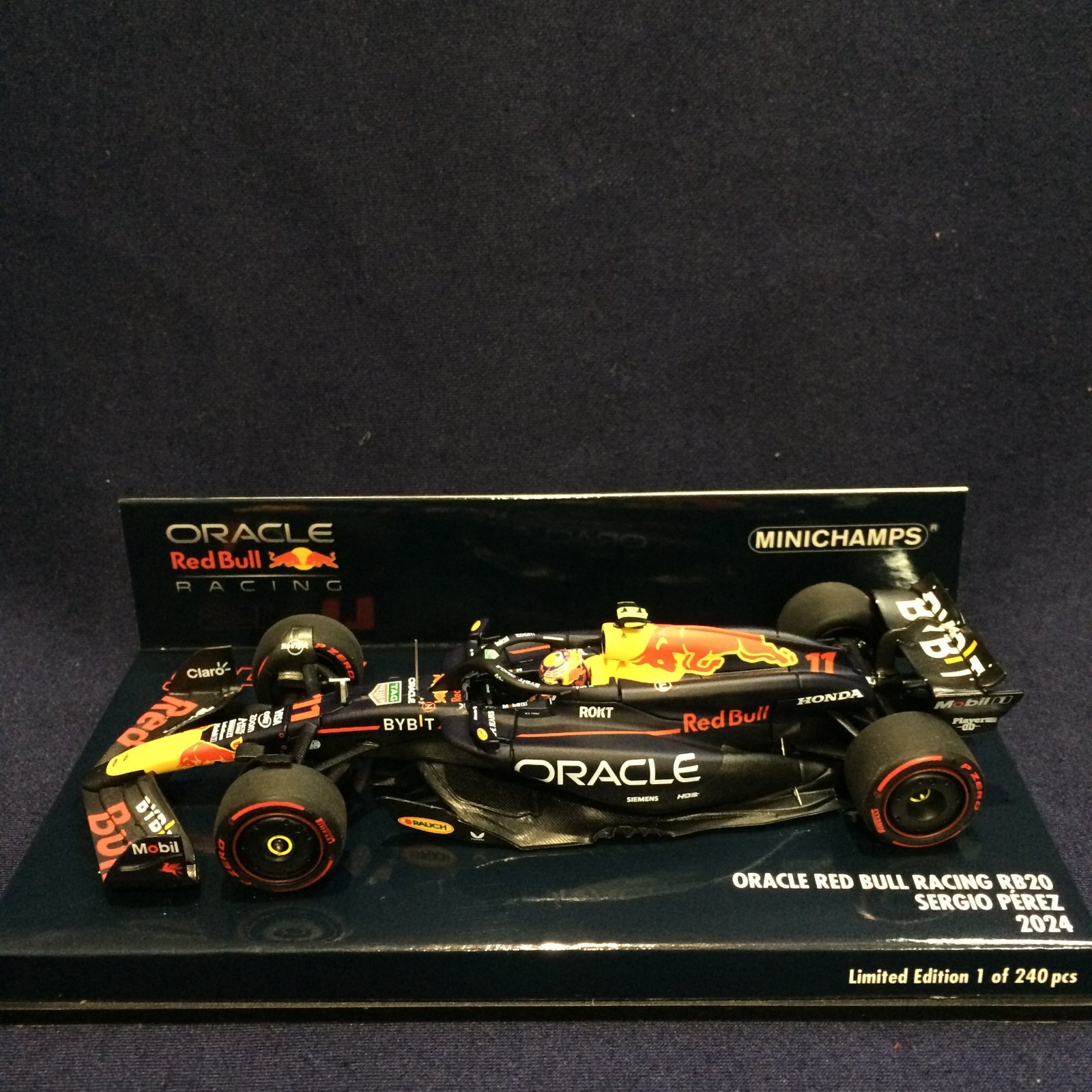 画像1: 新品正規入荷品●PMA1/43 RED BULL HONDA RB20 (S.ペレス）2024 #11