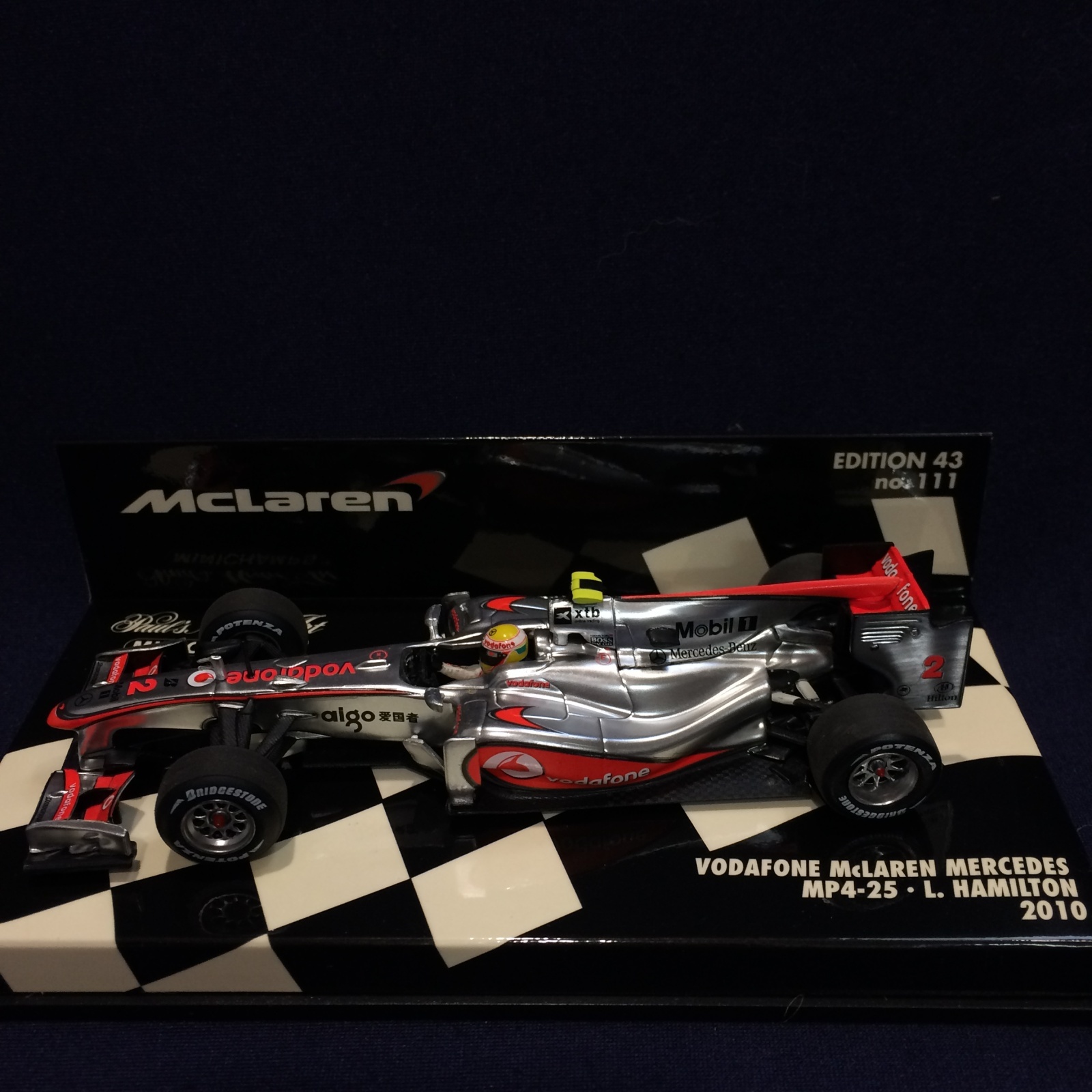 画像1: セカンドハンド品●PMA1/43 VODAFONE McLAREN MERCEDES MP4-25 (L.ハミルトン）2010 #2